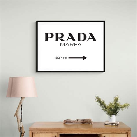 prada marfa sign.